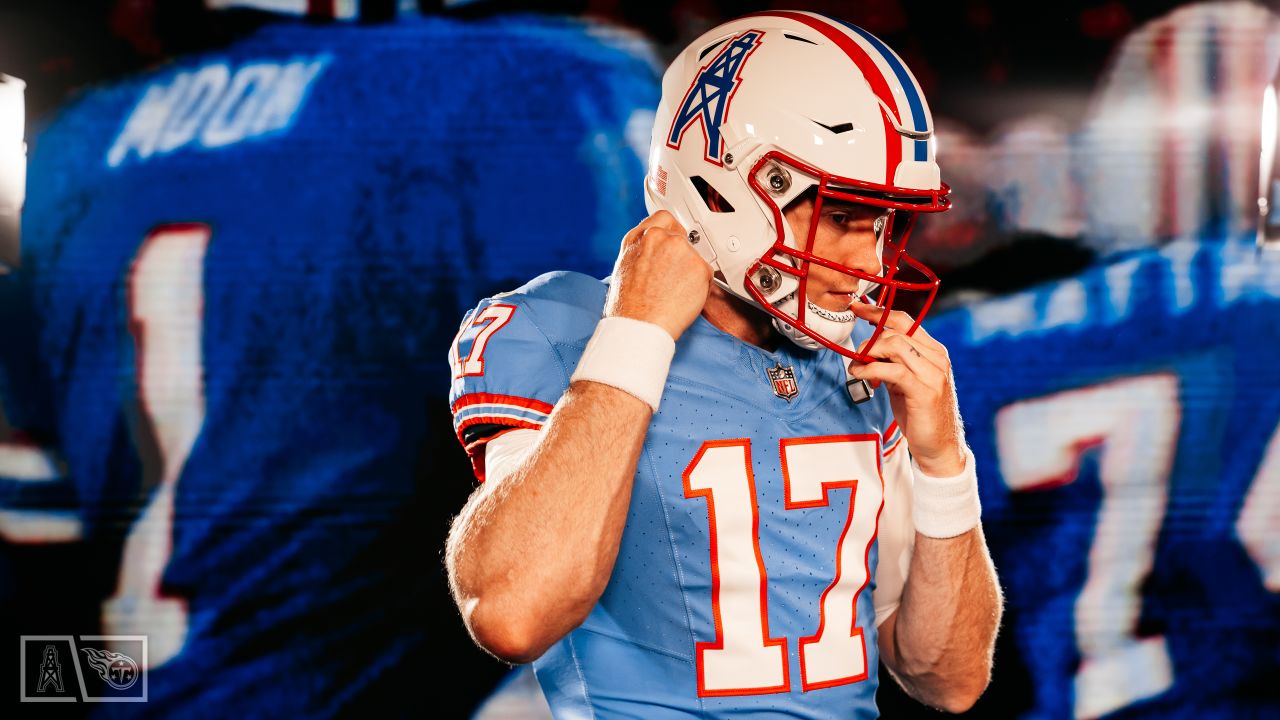 Tennessee Titans unveils Houston Oilers throwback jersey for upcoming  season - BVM Sports