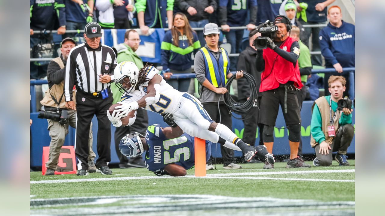 Chargers beat Seahawks 25-17, improve to 6-2 for season - ABC7 Los Angeles