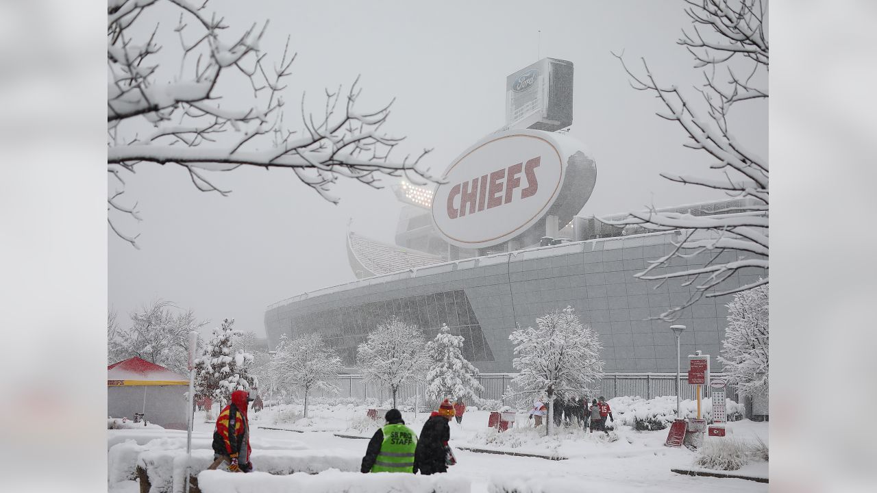 Winter storms are snow problem for Kansas City Chiefs fans