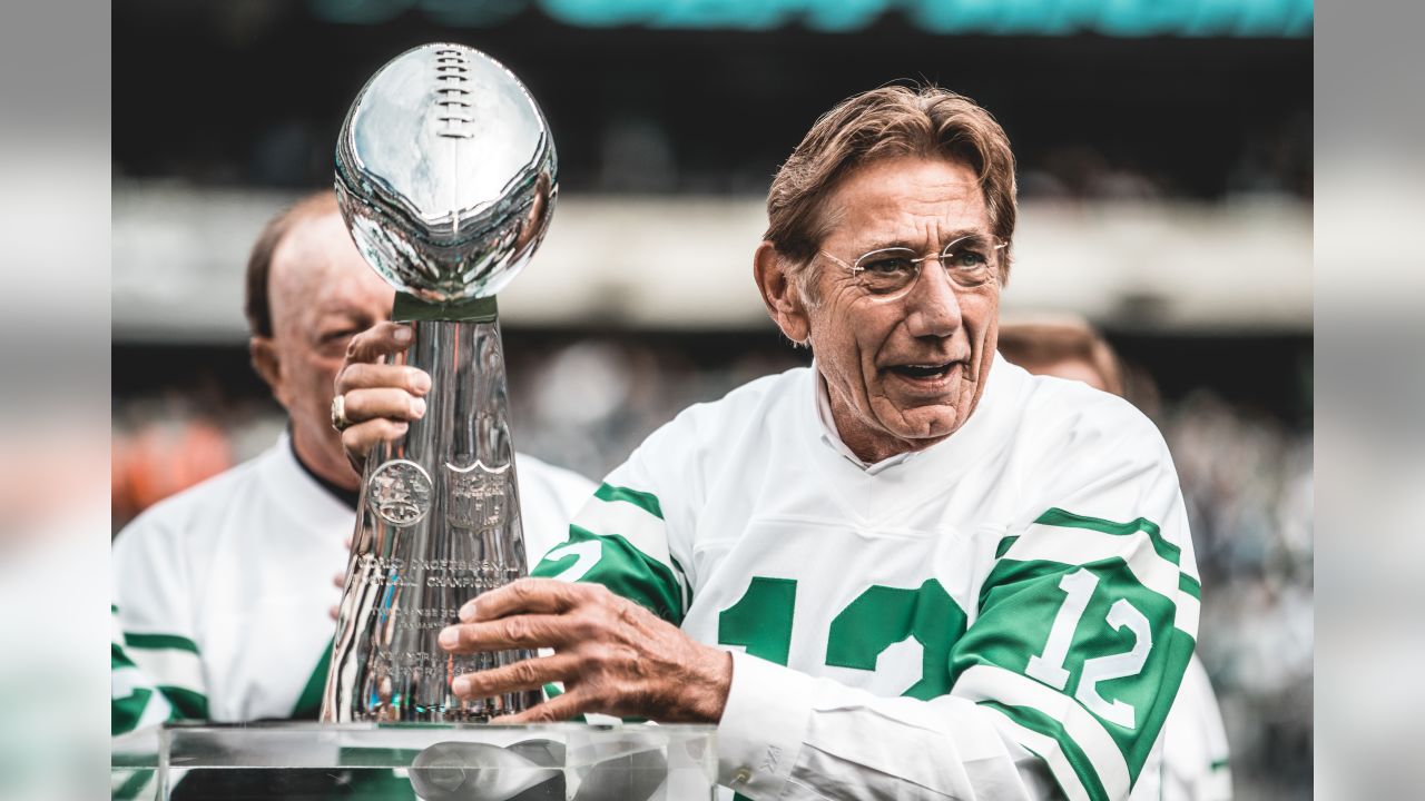 Why Joe Namath is suddenly a style icon again