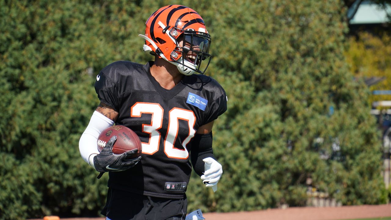 Quick Hits: Bengals' A.B. Earns Another Shot; DEs Dunlap, Hubbard Back At  Practice