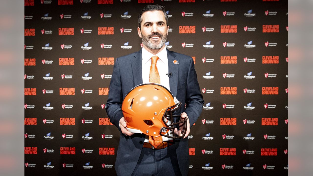 Haslams vow to 'absolutely never' change Cleveland Browns' helmet