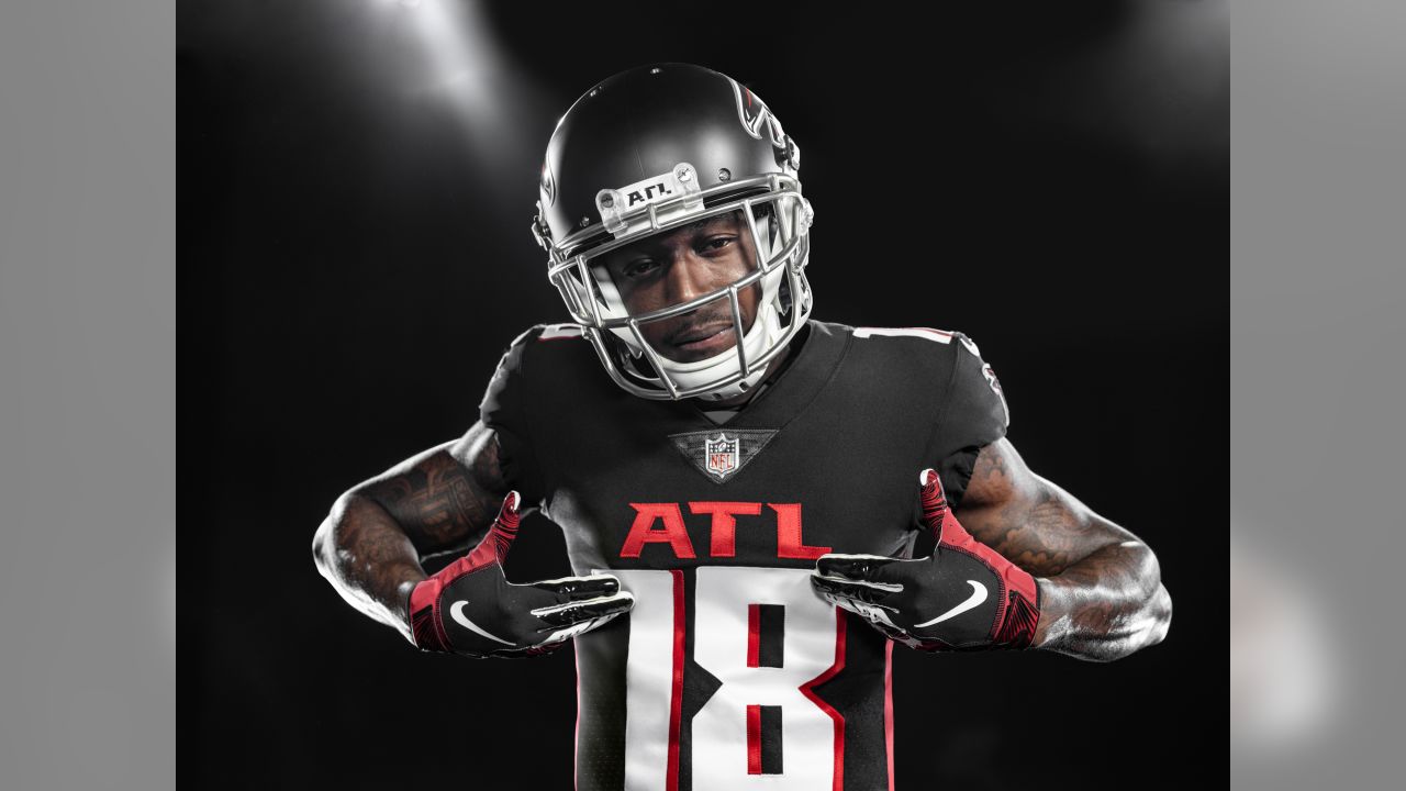 Calvin Ridley helps Falcons unveil 2020 uniforms 