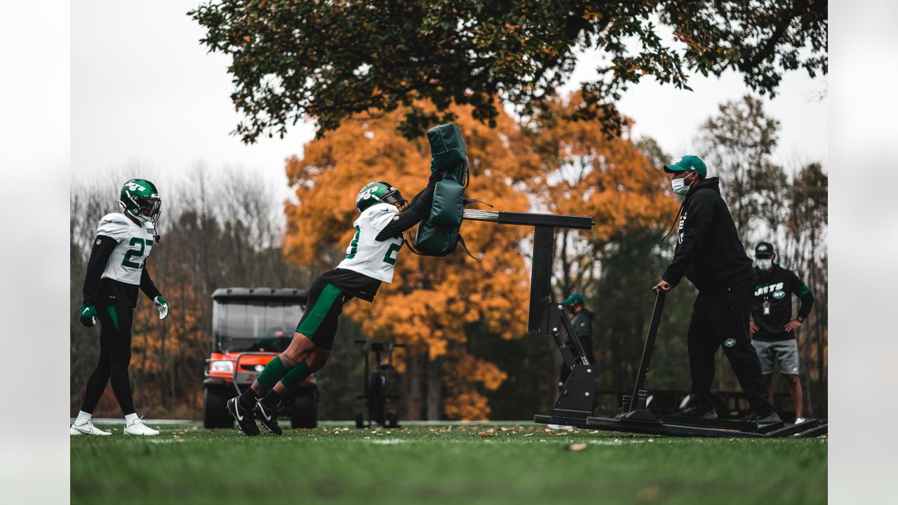 New York Jets QB Sam Darnold will start vs. Bills barring any setbacks