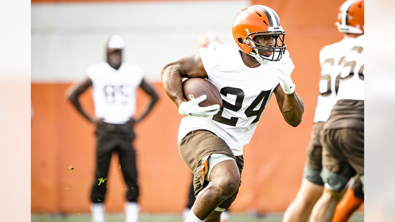 Old guy' Amari Cooper embracing leadership role in first season with Browns