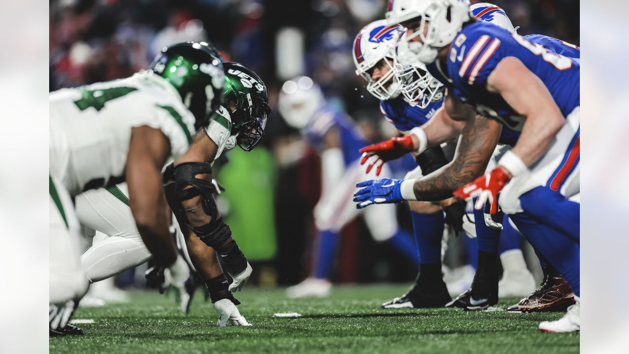 Allen, Bills D dominate White, Jets in 45-17 rout