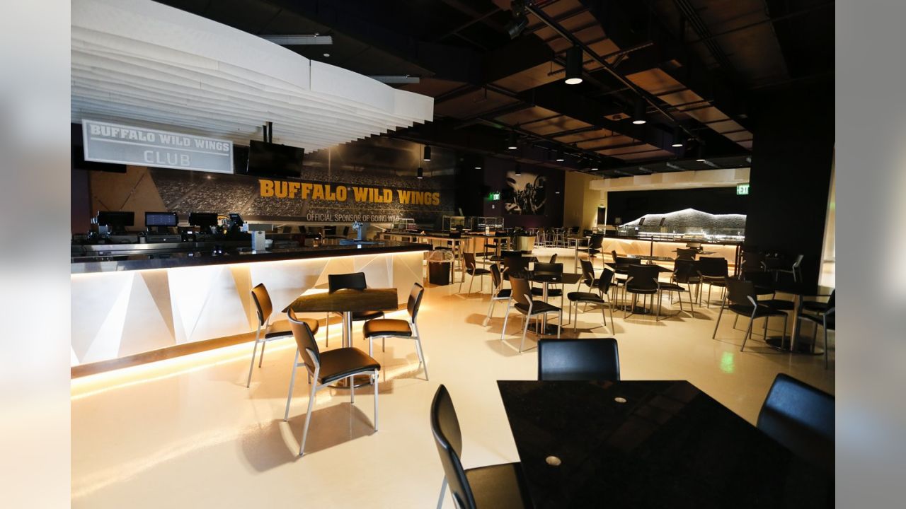 Buffalo Wild Wings  Minnesota Vikings –