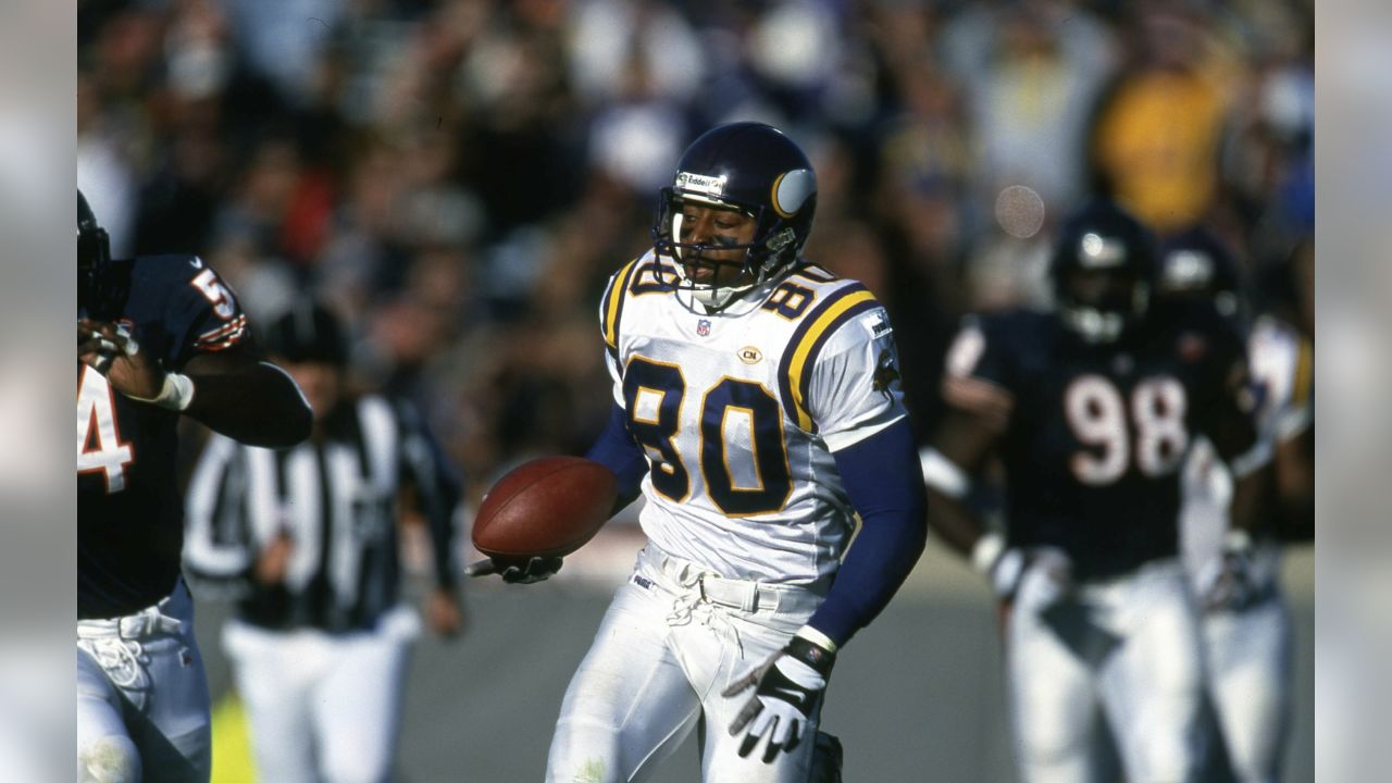 Wide receiver Cris Carter #80 of the Minnesota Vikings in action.Circa the  1990's. (Icon Sportswire via AP Images Stock Photo - Alamy