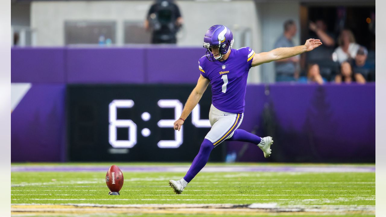 Minnesota Vikings kicker Greg Joseph (1) greets Cleveland Browns