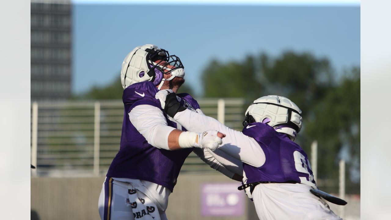 Minnesota Vikings tackle Brian O'Neill warms up before their game against  the San Francisco 49ers during an NFL preseason football game, Saturday,  Aug. 20, 2022, in Minneapolis. (AP Photo/Craig Lassig Stock Photo 