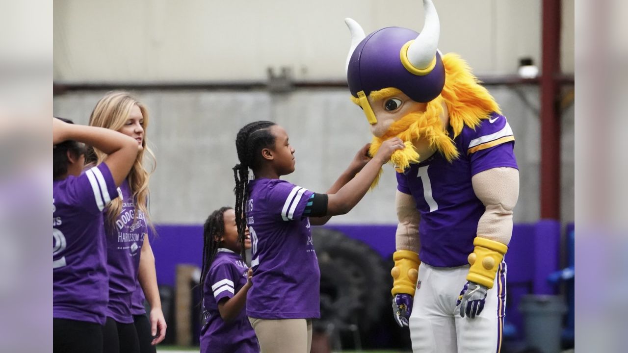 Harrison Smith's Impact on Youth Evidenced at Big Brothers, Big Sisters  Event