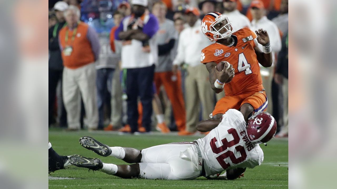 Alabama Football: Rashaan Evans is The Wolfman