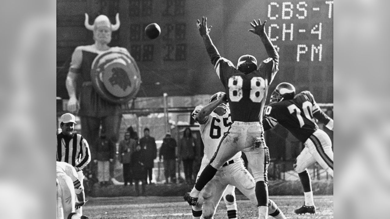 Vikings leave American Football League at the altar in 1960 - Dawgs By  Nature