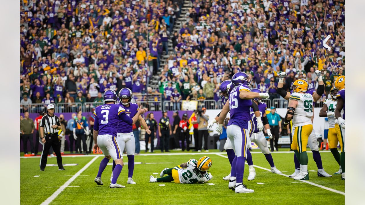 Vikings' roster comes into focus with addition of punter Jordan