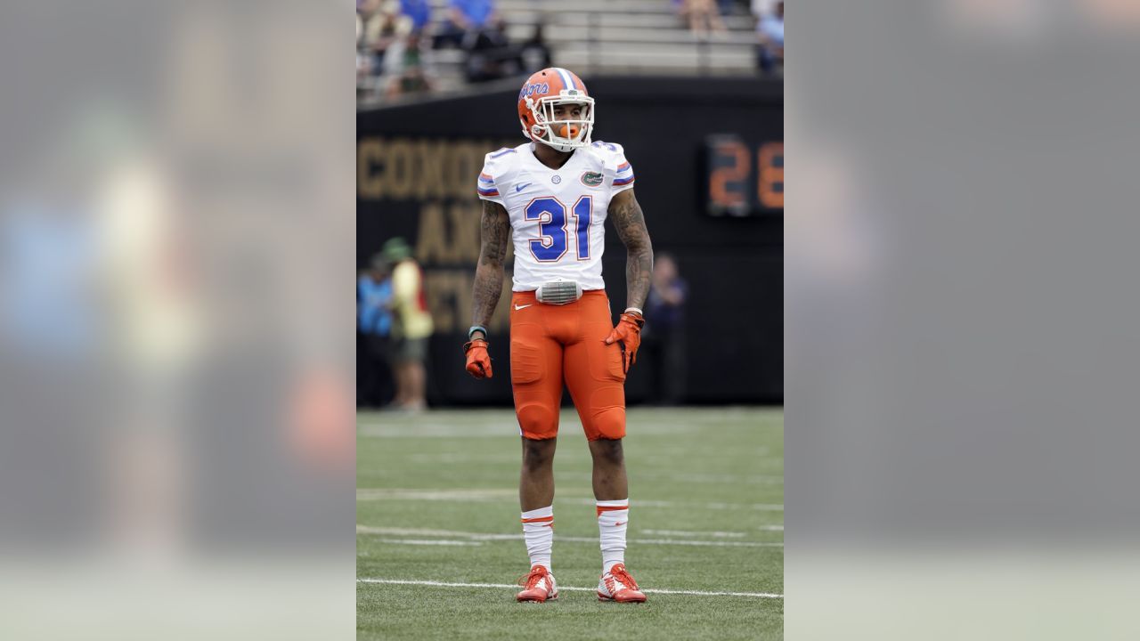 Confident CB Teez Tabor trying to move past drug tests, fight at