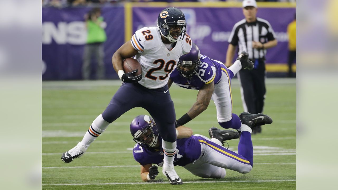 Vikings linebacker Audie Cole lost for the season after fracturing ankle