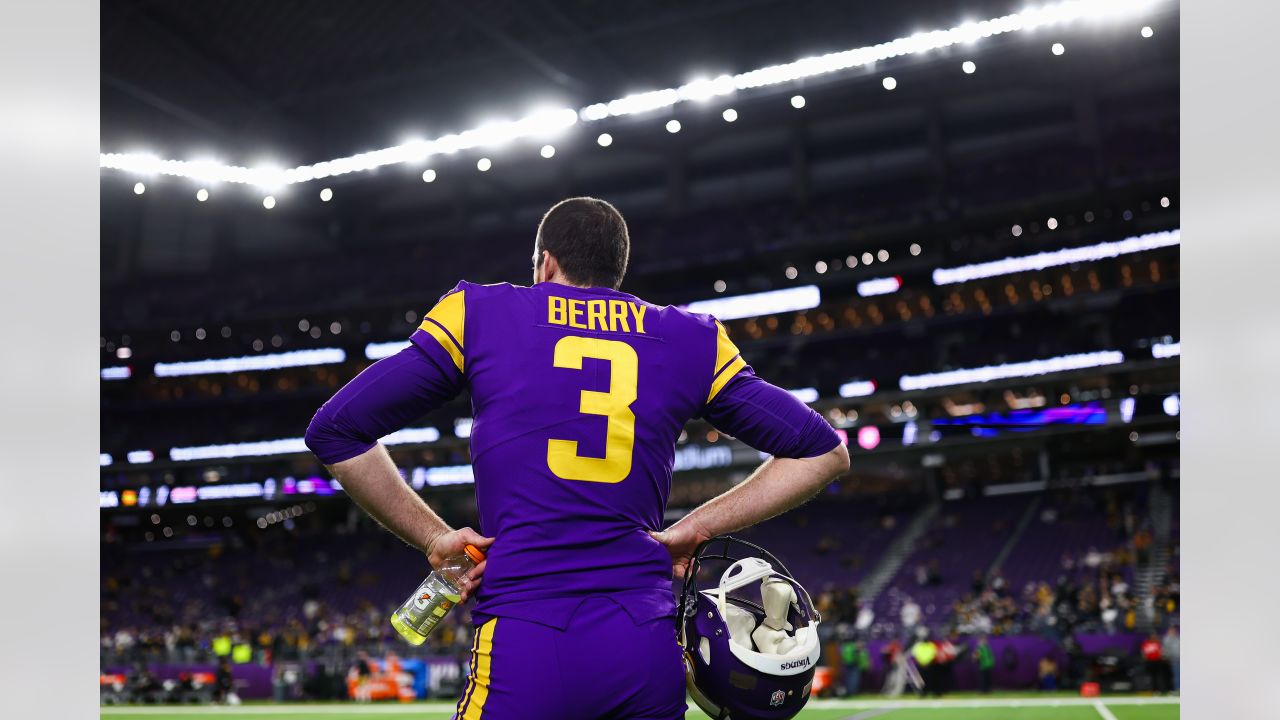 Minnesota Vikings punter Jordan Berry works on his ball drop