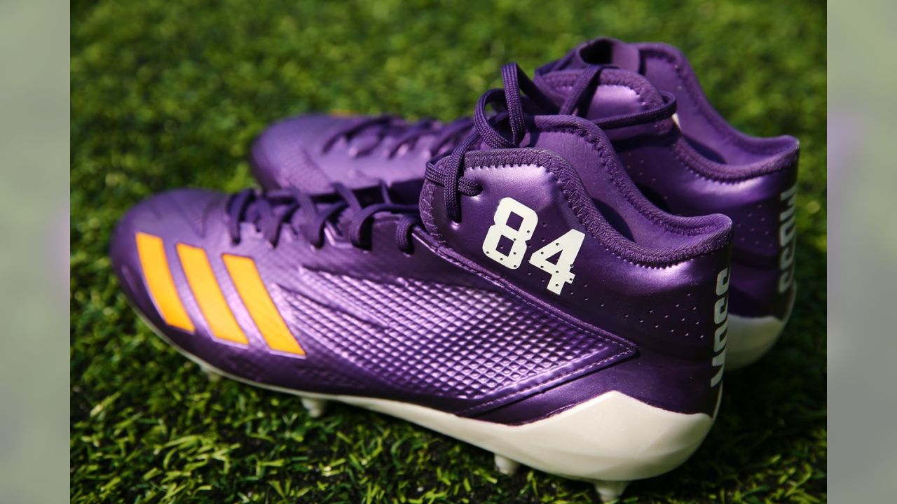 Mache Laces Stefon Diggs with Randy Moss Inspired Custom Cleats