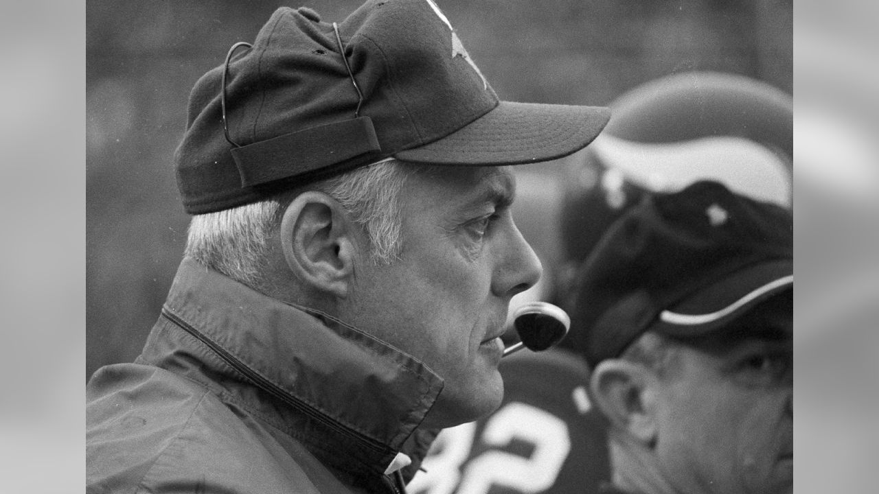 Vikings to honor late head coach Bud Grant at Sunday's home opener -   5 Eyewitness News