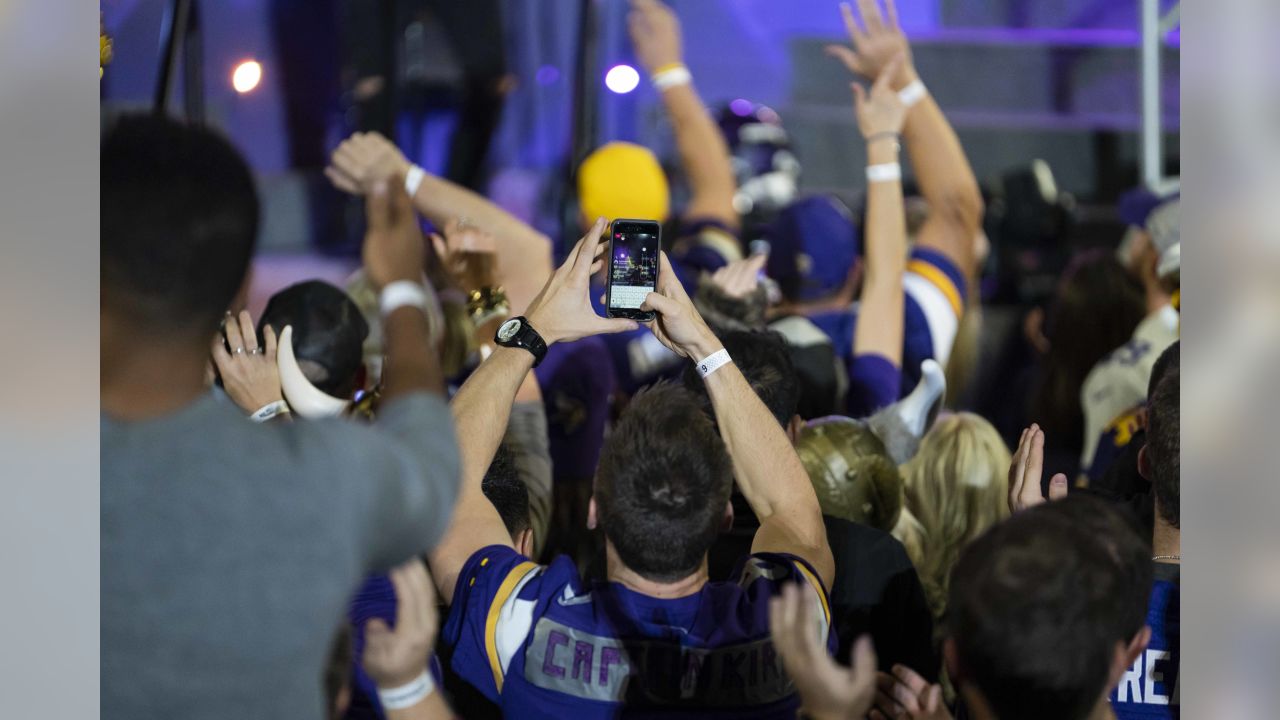 1998 Halftime Celebration, The #Vikings honored the 15-1 1998 squad during  halftime of Sunday's game. 