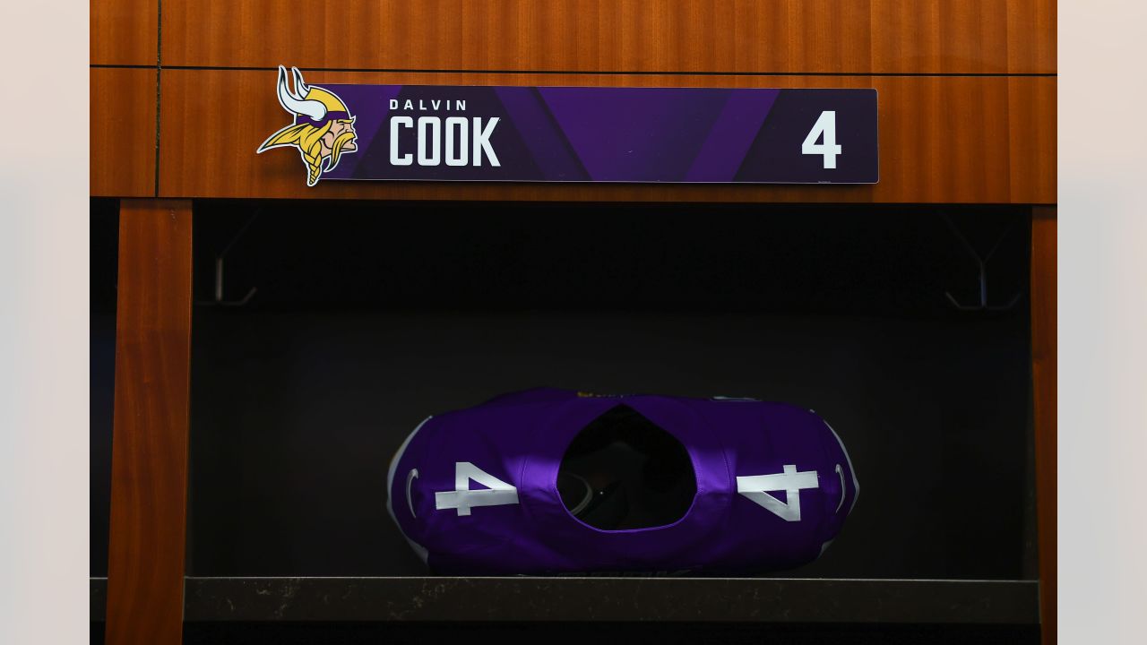 Locker Room Photos Ahead of Vikings Wild Card Matchup