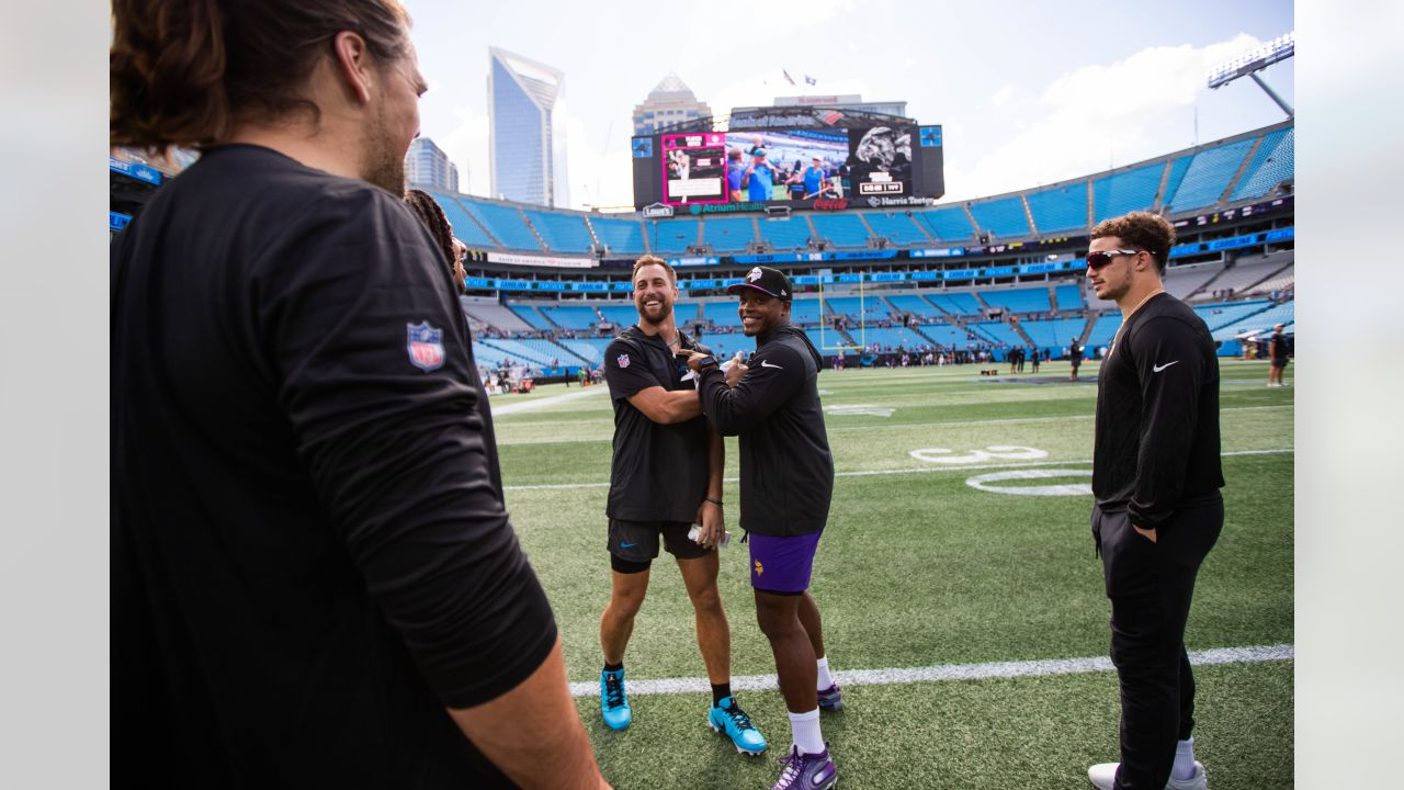 Minnesota Vikings fullback C.J. Ham (30) walks off the field after an NFL  football game against the Chicago Bears, Sunday, Jan. 8, 2023, in Chicago.  (AP Photo/Kamil Krzaczynski Stock Photo - Alamy