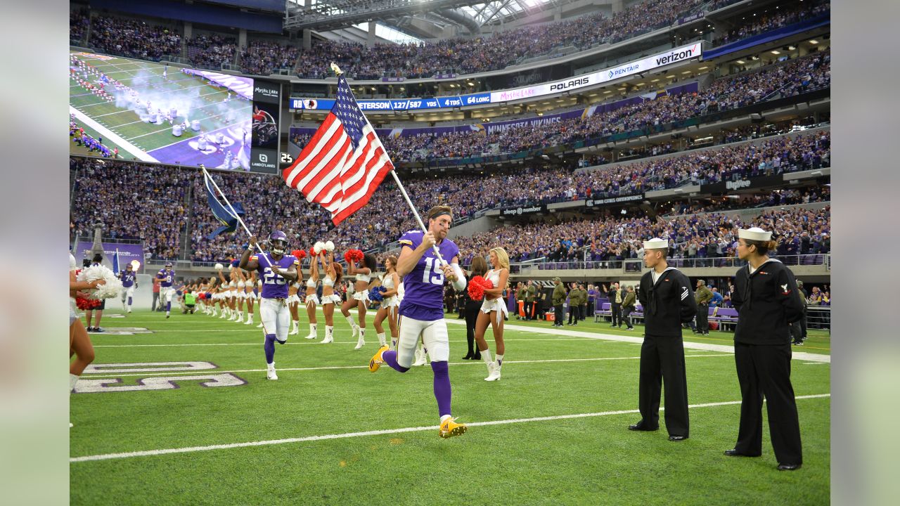vikings salute to service game 2018