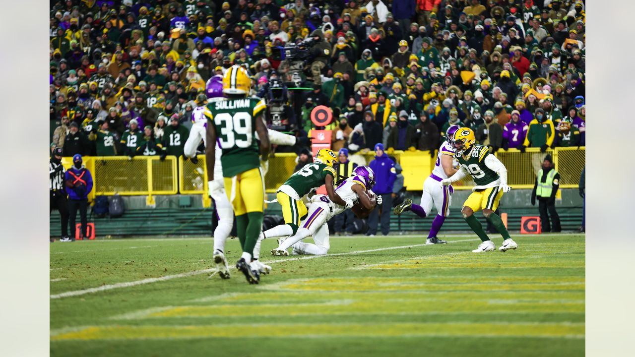 Green Bay Packers vs Minnesota Vikings Week 17 NFL game photos