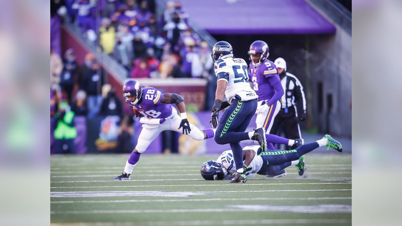 Vikings-Seahawks Pregame Hit with Indoor Snow Flurries