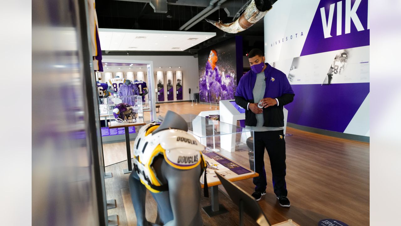 Vikings Locker Room Store - East Bloomington - 54 tips from 579 visitors