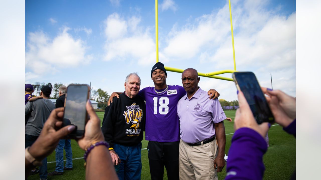 Vikings Legends Reunite, Inspire Current Team