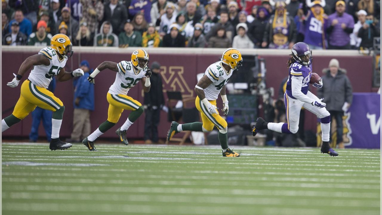 11,471 Minnesota Vikings V Green Bay Packers Stock Photos, High-Res  Pictures, and Images - Getty Images