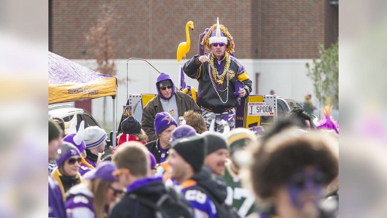 Vikings Tailgate Party with Uncle Jake's Foundation - BBBS Twin Cities