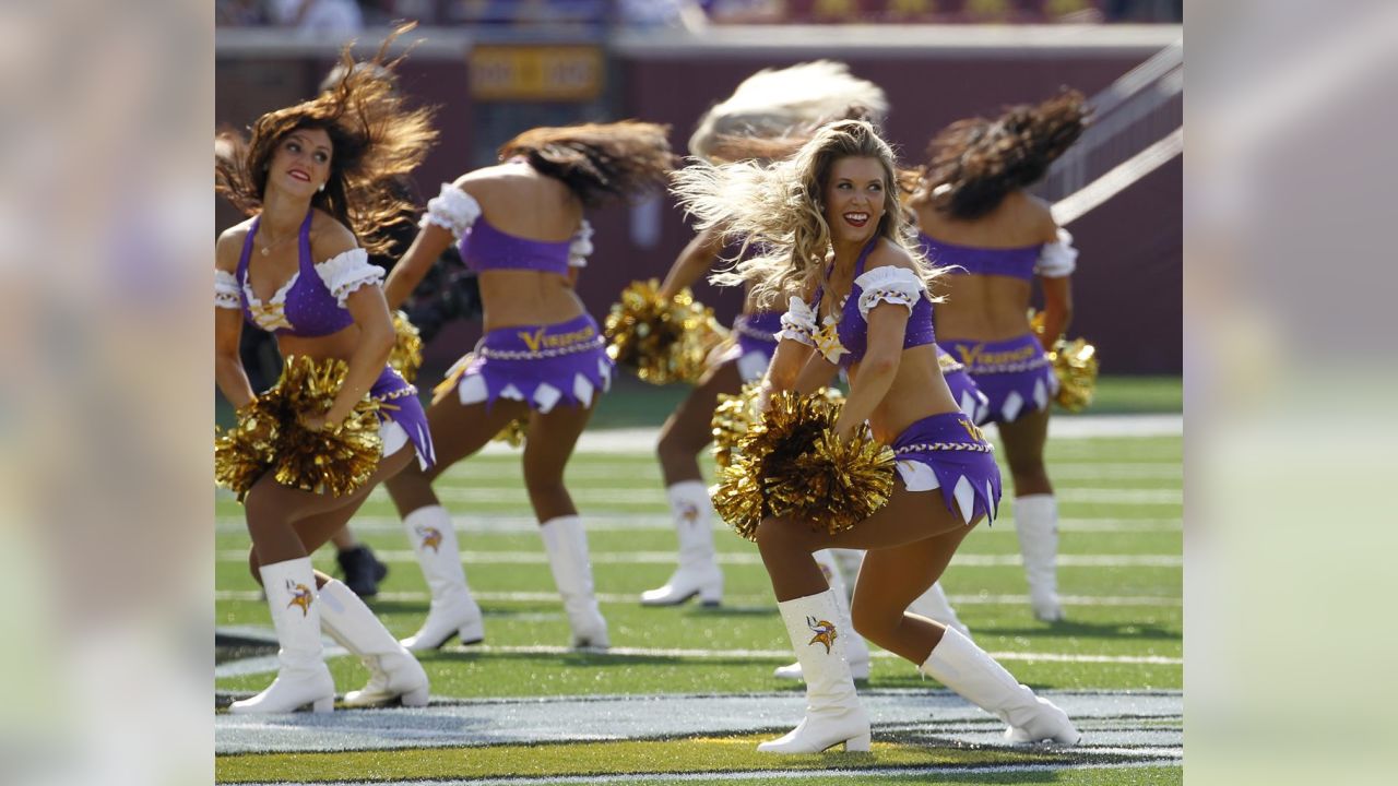 Minnesota Vikings on X: RT to WIN a @MVCheerleaders Swimsuit Calendar  signed by the team!  / X