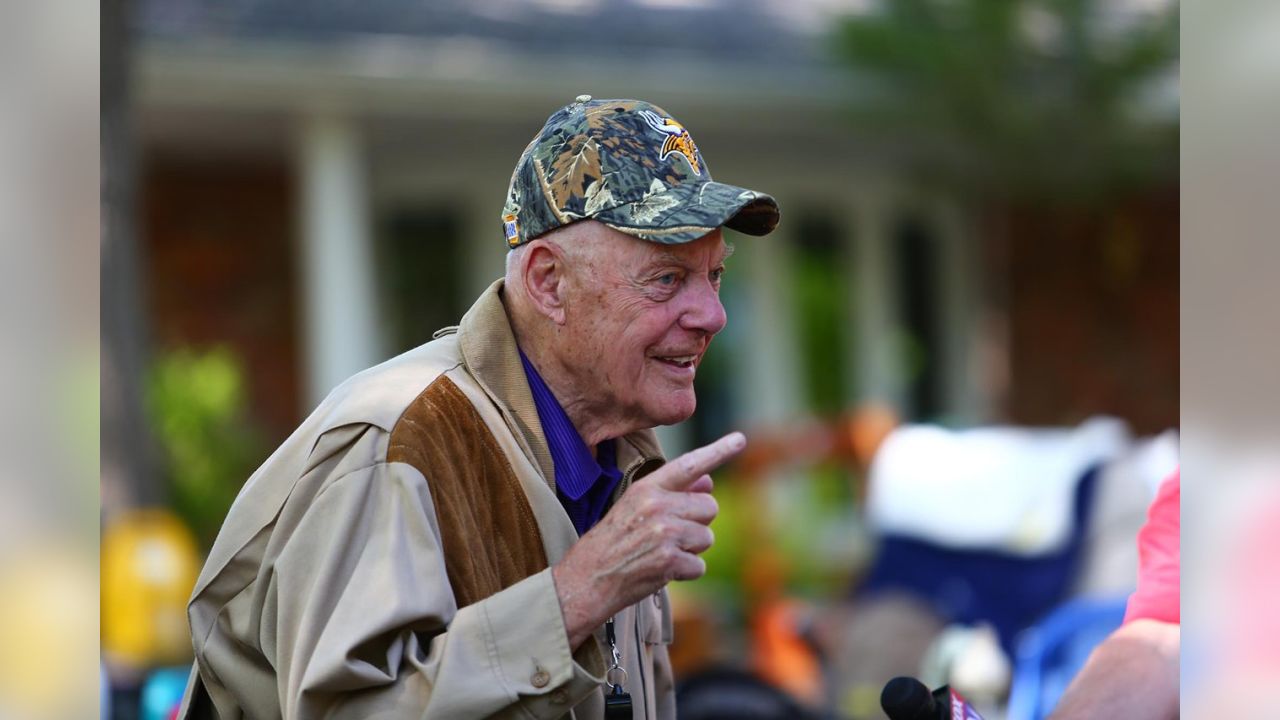 Bud Grant's garage sale