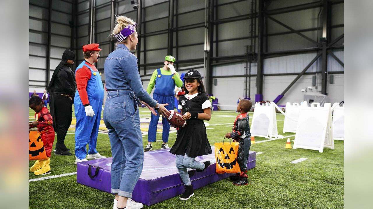 Cousins Holds Surprise Halloween Party For Local Children