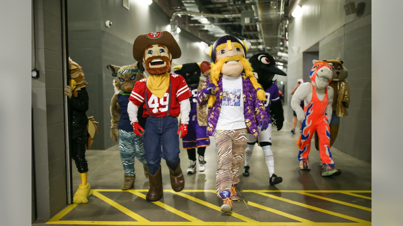 Vikings Mascot Halftime Game