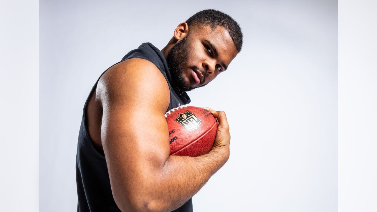 Notre Dame Football - Happy birthday, Jerry Tillery! Enjoy your day.  #GoIrish ☘️