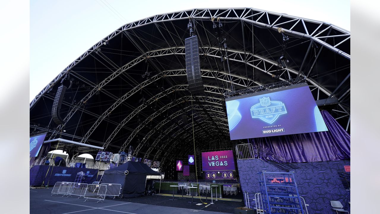 NFL Draft 2022 Building stage above bell, Stock Video