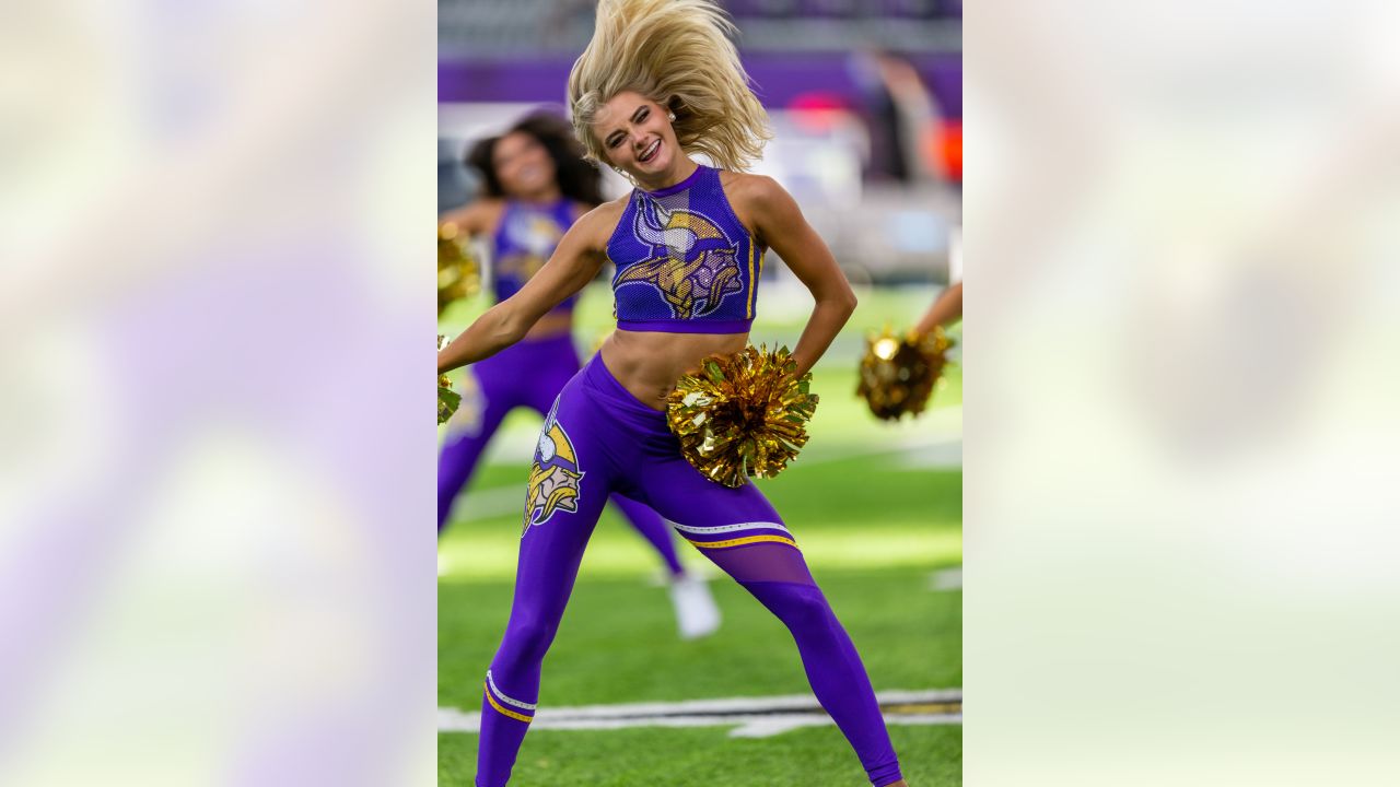 15 Costumes and Uniforms of the Minnesota Vikings Cheerleaders