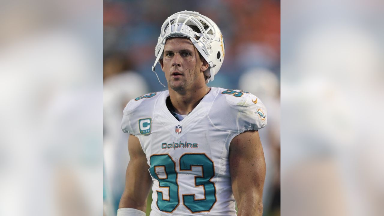 Miami Dolphins outside linebacker Jason Trusnik (93) watches the