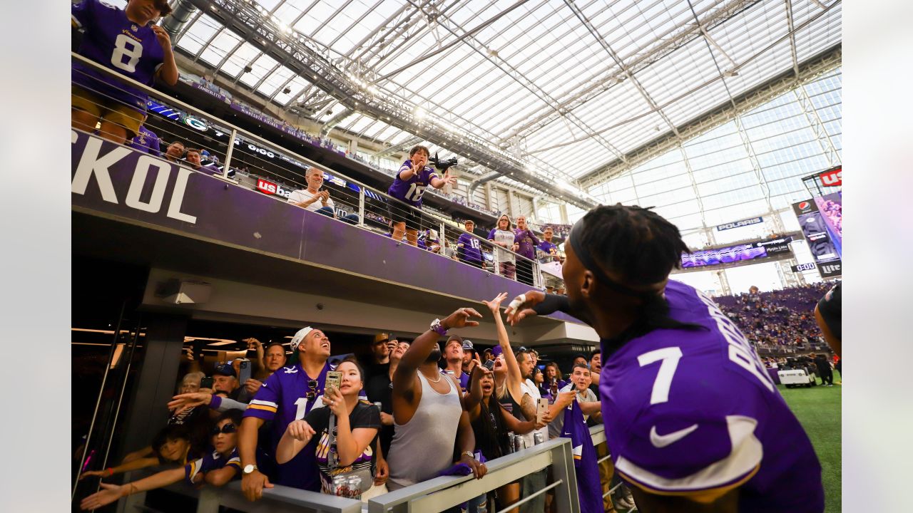 Gold Package Packers fans holding onto Vikings tickets