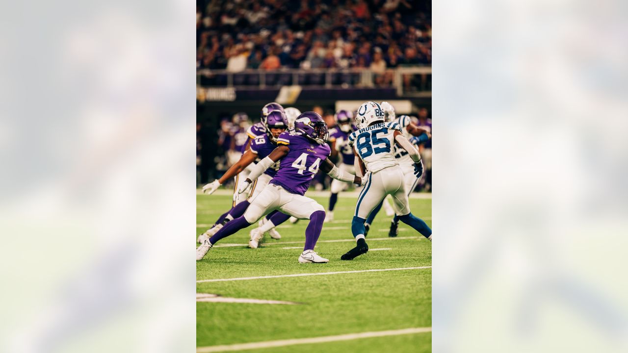 Minnesota Vikings safety Josh Metellus waves to the fans during the News  Photo - Getty Images