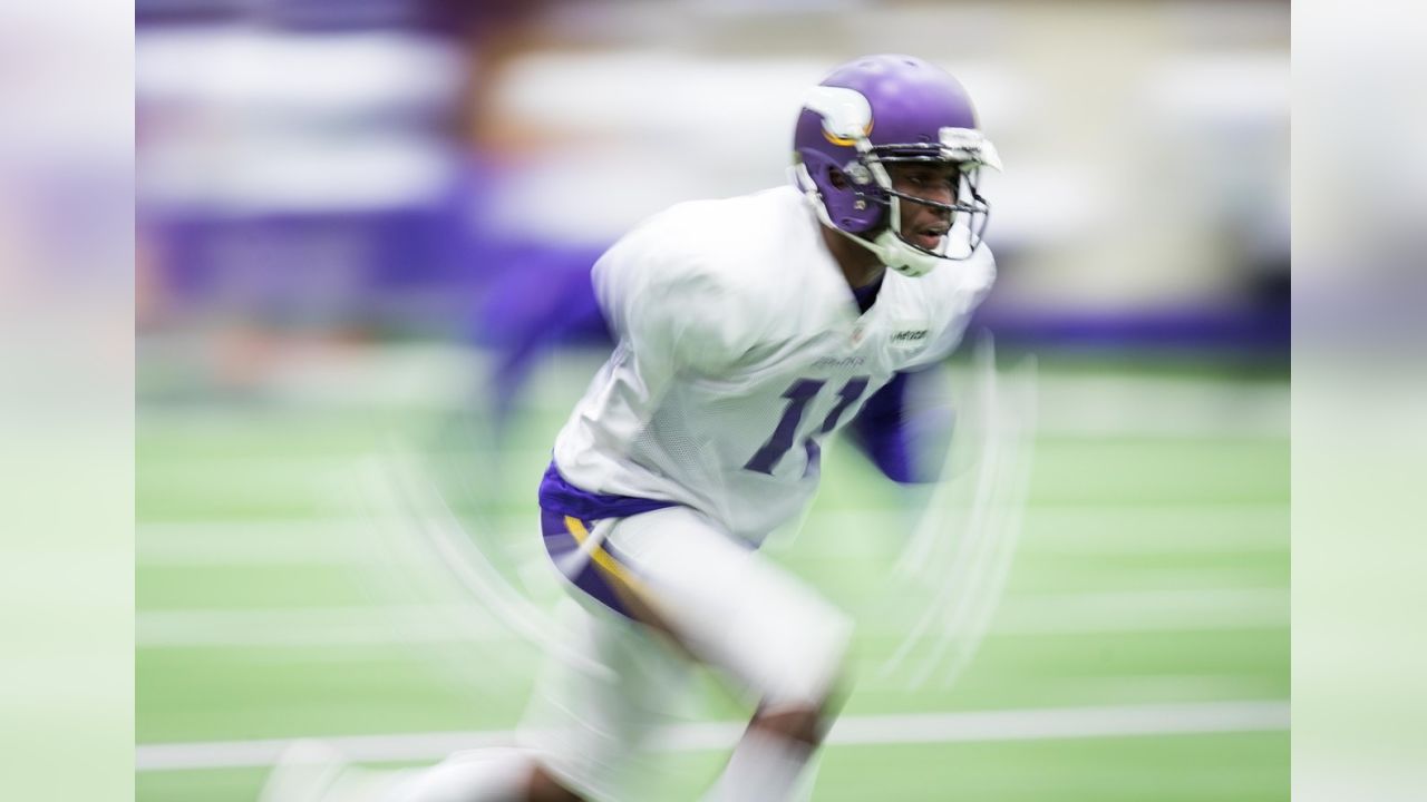 Laquon Treadwell Provides Strong Hands and High Effort