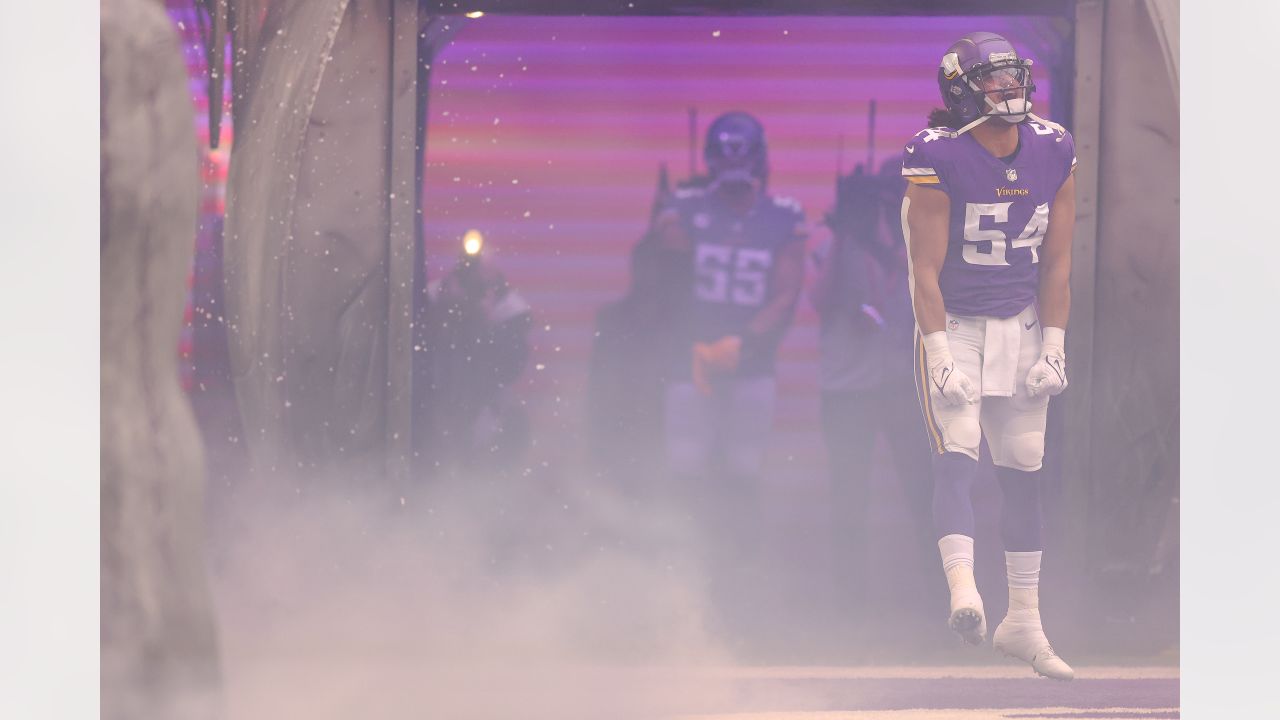 Minnesota Vikings linebacker Eric Kendricks (54) in action during the first  half of an NFL football game against the Arizona Cardinals, Sunday, Oct.  30, 2022 in Minneapolis. (AP Photo/Stacy Bengs Stock Photo - Alamy