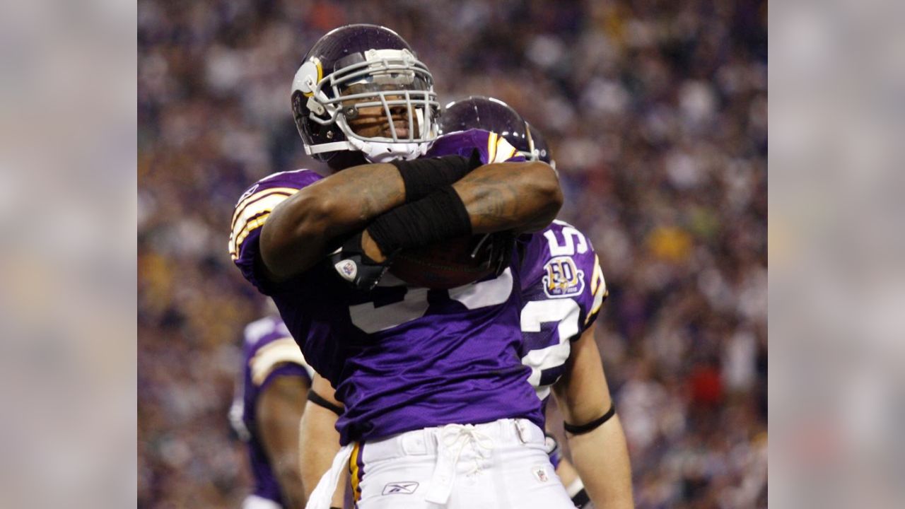 Minnesota Vikings middle linebacker E.J. Henderson is shown during NFL  football training camp Monday, Aug. 3, 2009, in Mankato, Minn. Henderson,  known as much for his quiet disposition as he is for