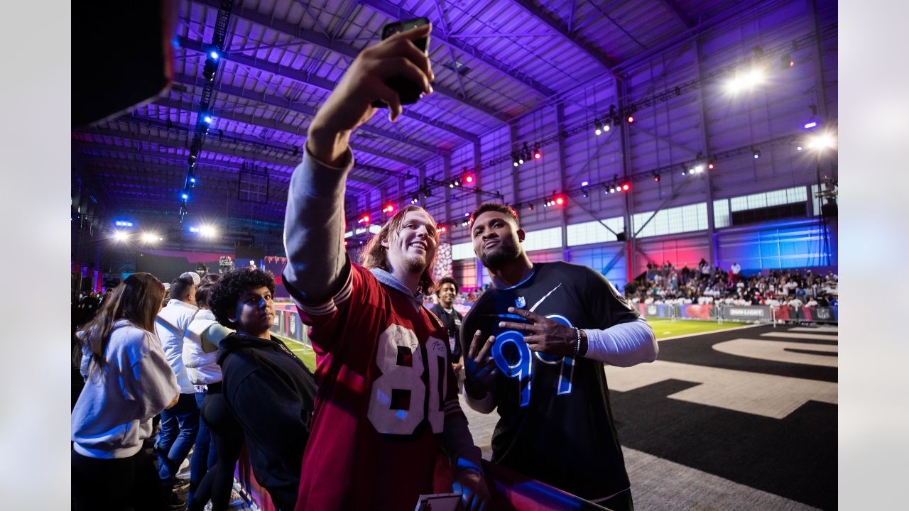 Vikings Fans Become Rowdy Seahawks Fans on Thursday Night