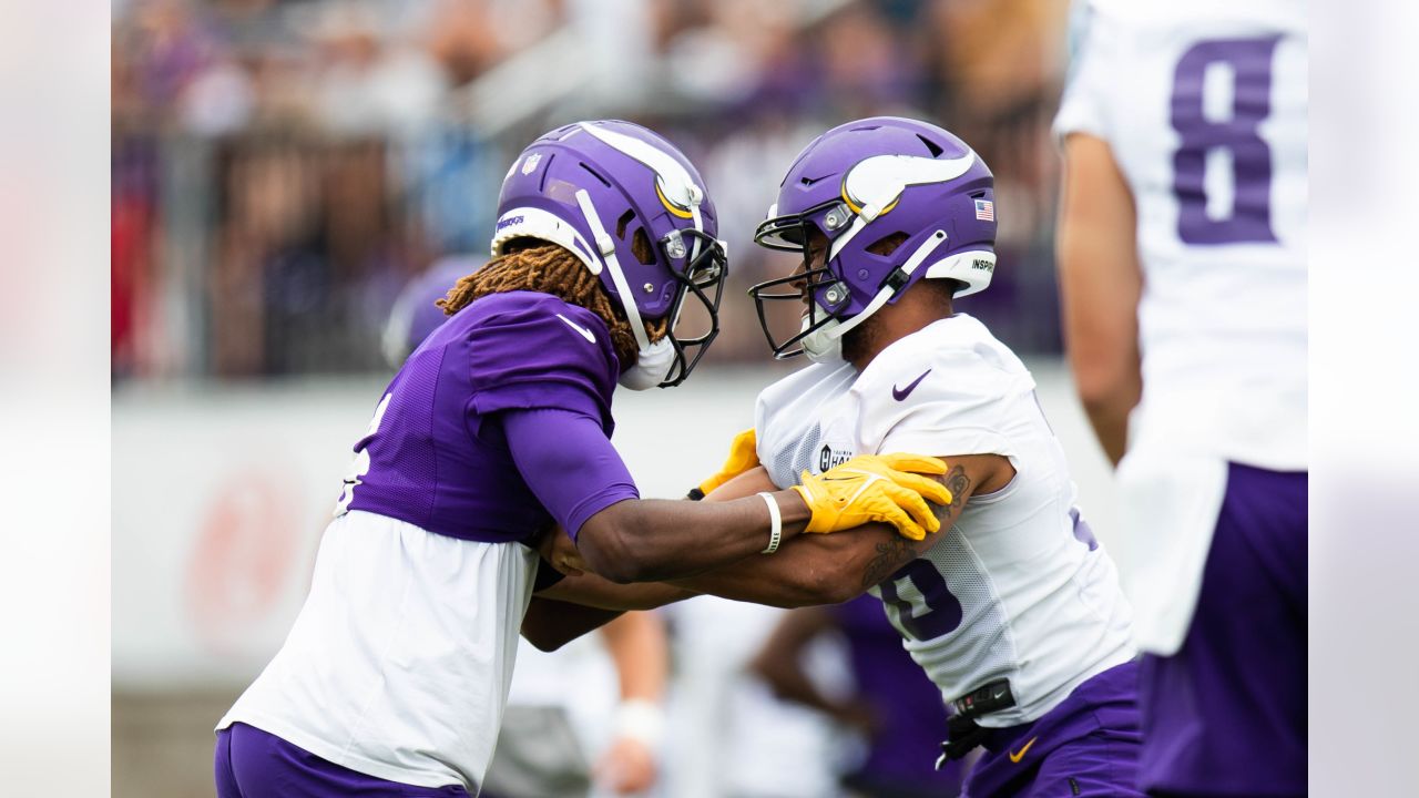 Minnesota Vikings host annual night practice - ABC 6 News 