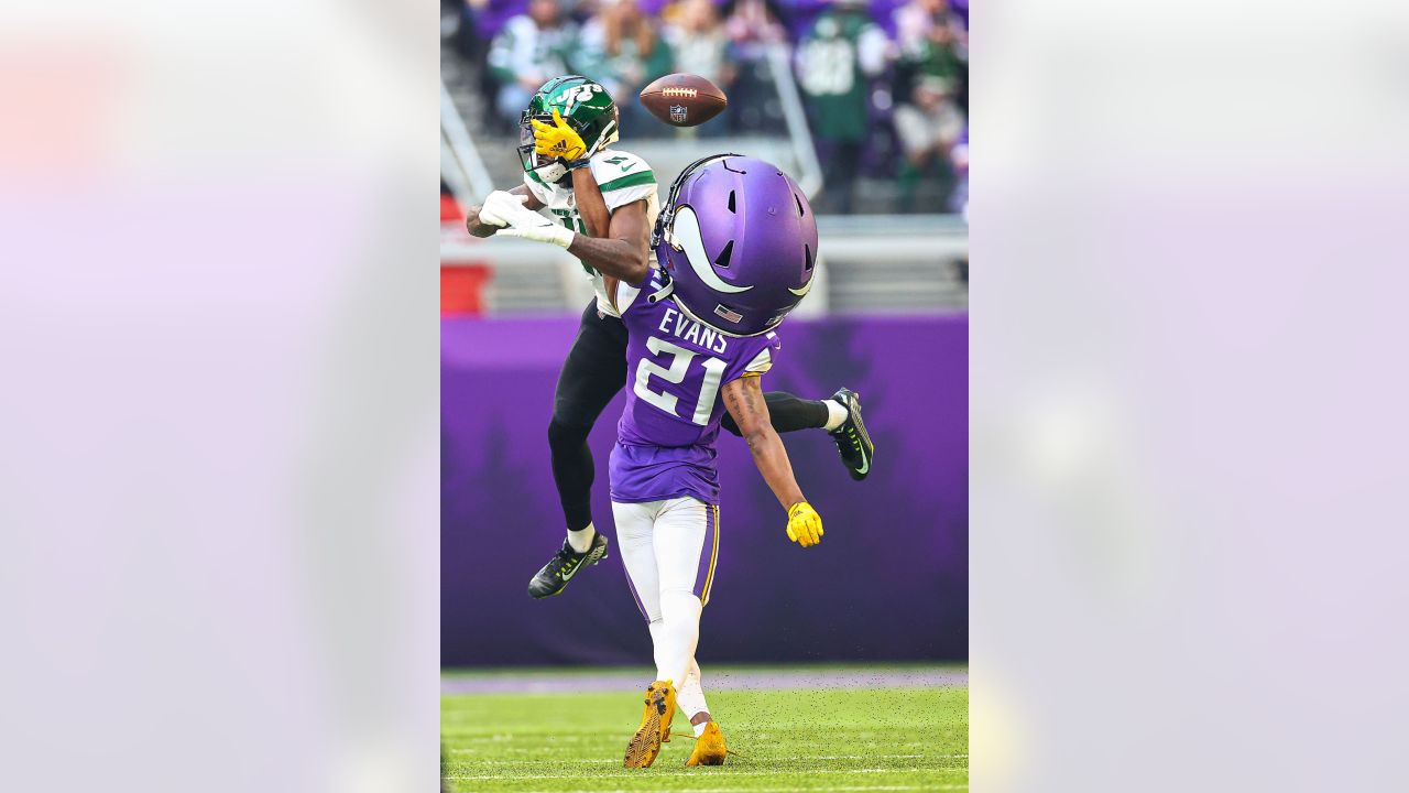 Vikings' Christian Darrisaw questionable for Lions game; Cameron Dantzler  set to return