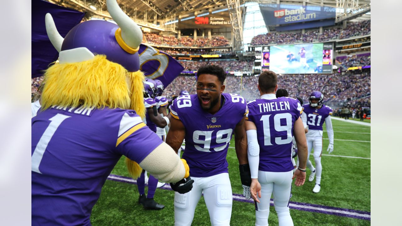 Danielle Hunter agrees renegotiated Vikings deal